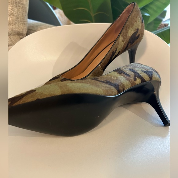 Banana Republic mid heels pumps - Picture 3 of 6